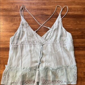 Honey Punch camisole top features lace details tassels sz Large (h1) NWT